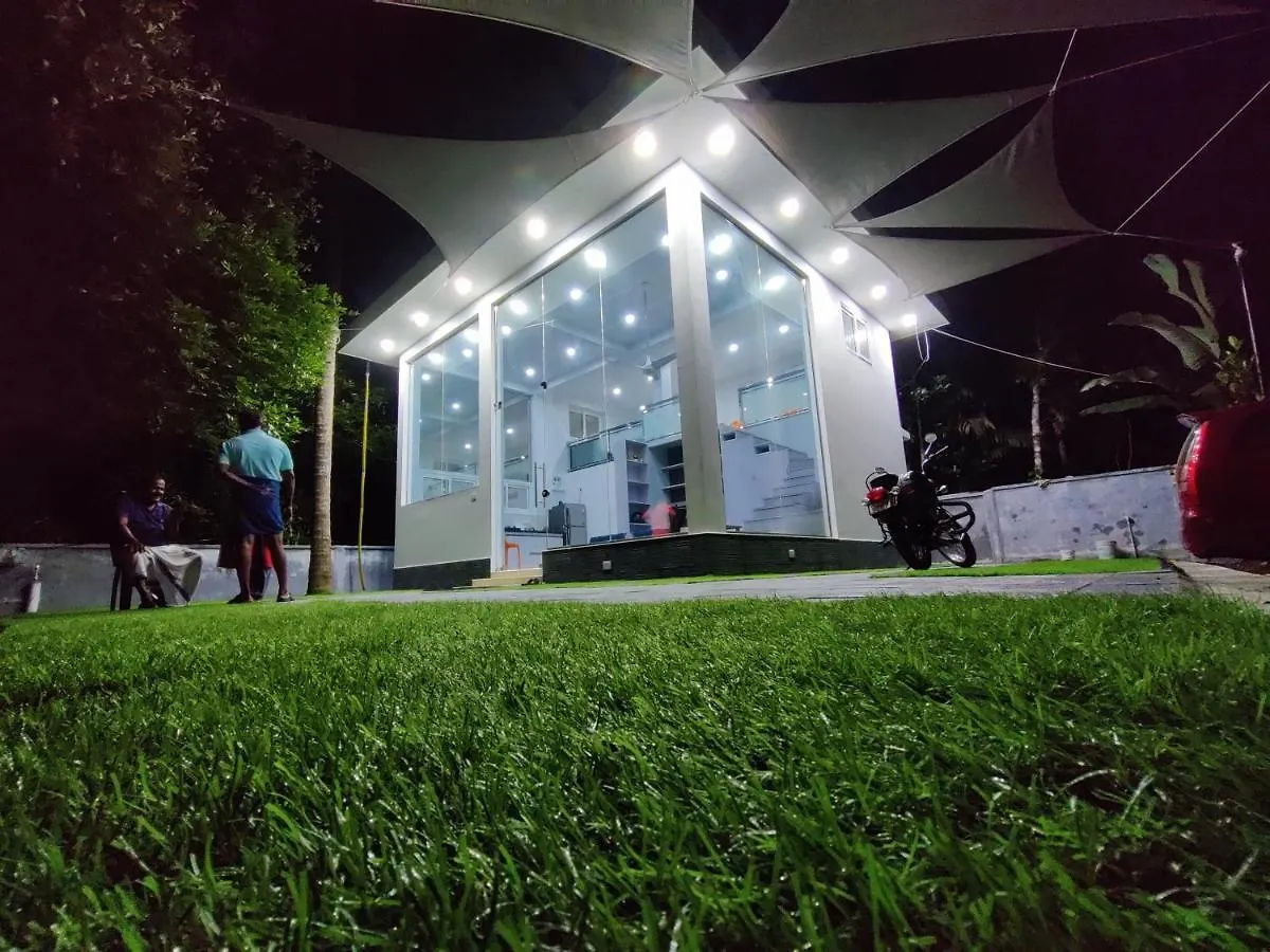 Вилла Tiny Glass House Airport Ангамали