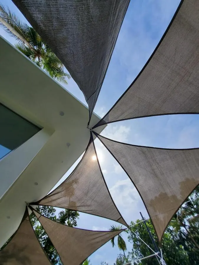 Дом отдыха Вилла Tiny Glass House Airport Ангамали