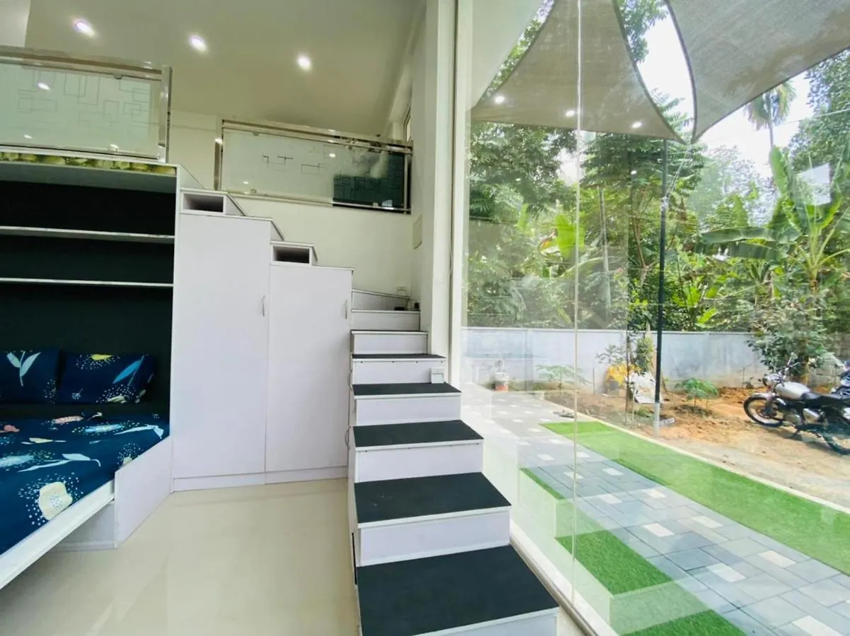 Tiny Glass House Airport Βίλα Angamali 0*,  Ινδία